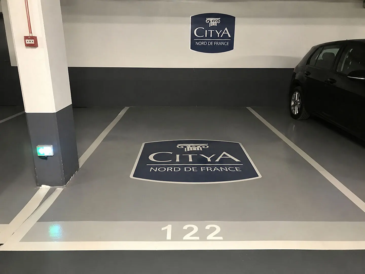 Photo 1 Parking
