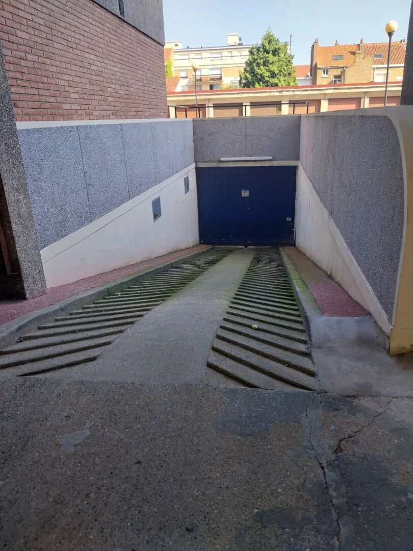 Photo 2 Parking 14.36m²