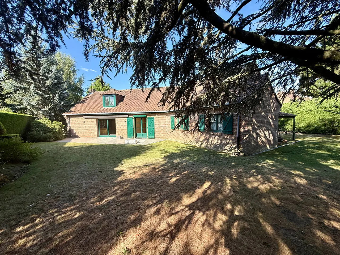 Photo 1 Maison 4 pièces 150m²