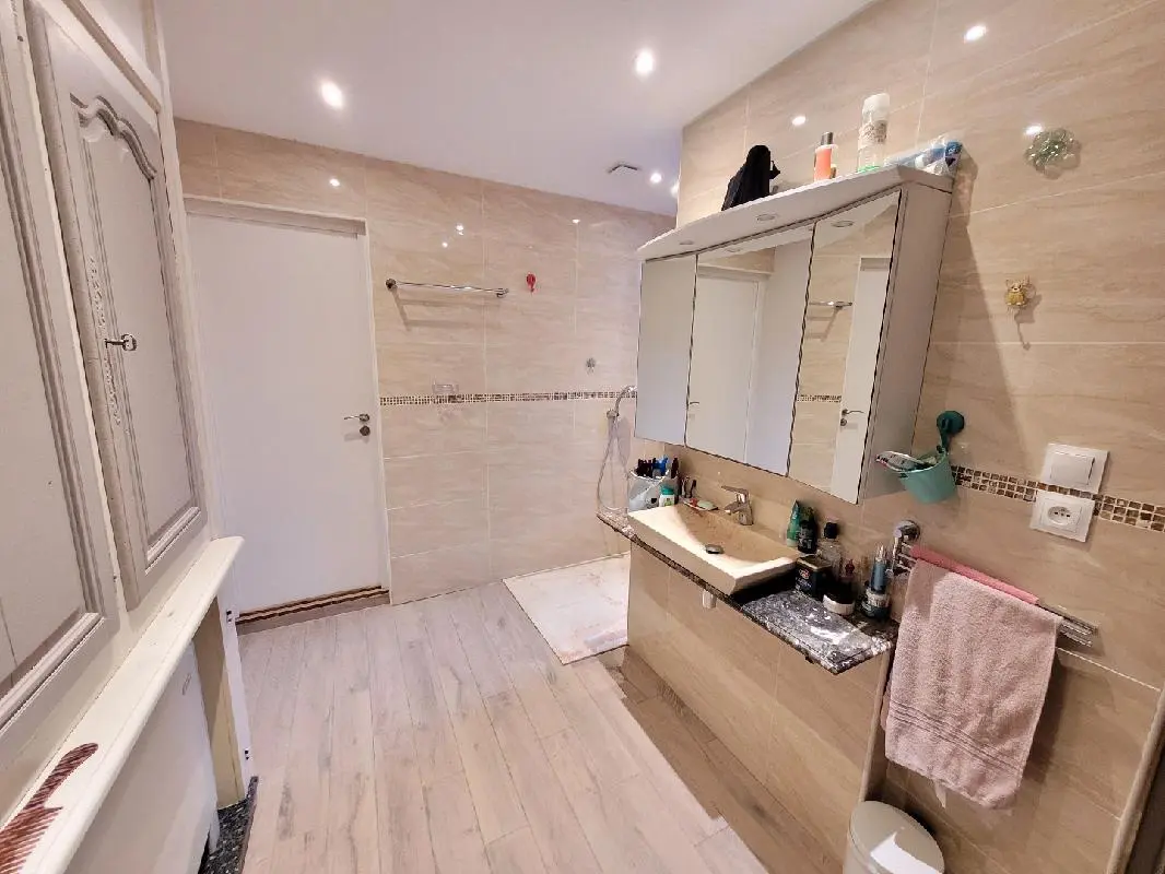 Photo 17 Maison 6 pièces 239.09m²