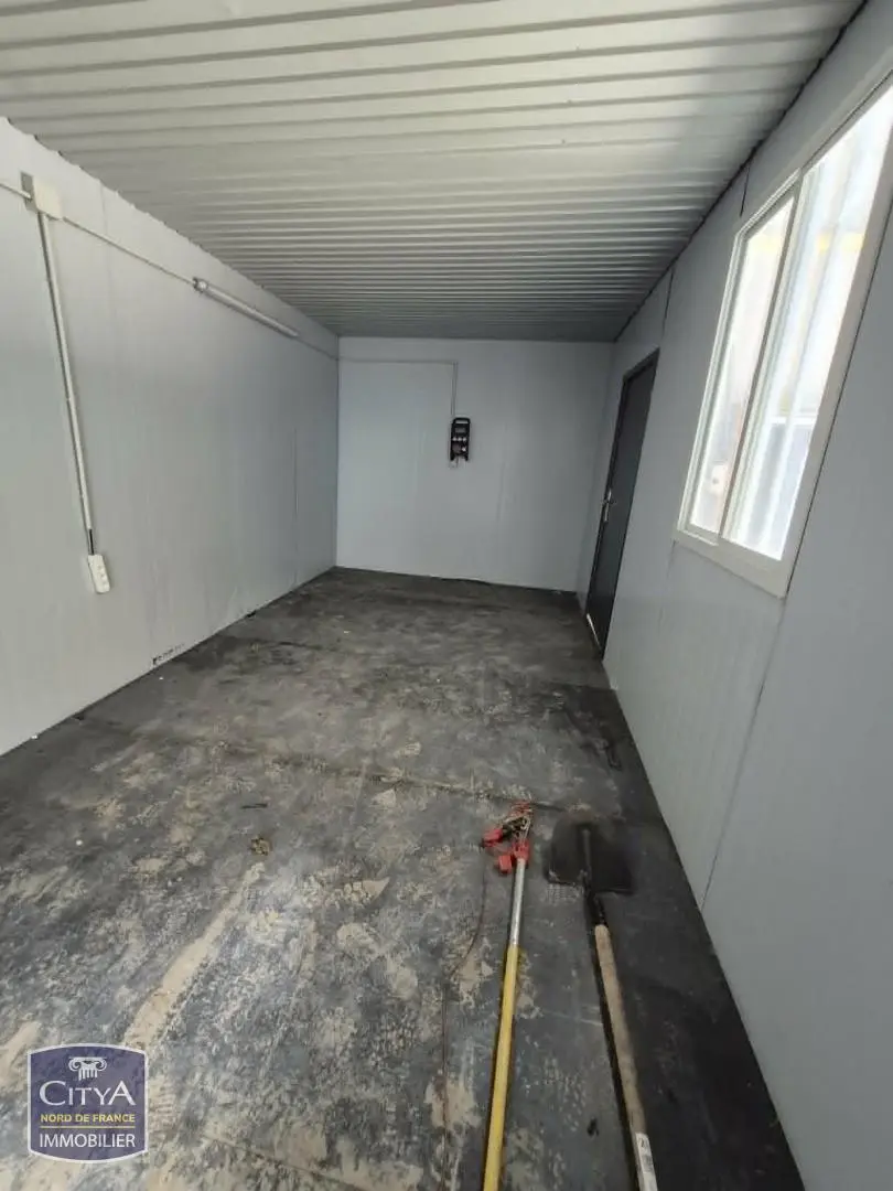 Photo 3 Local Commercial 240m²