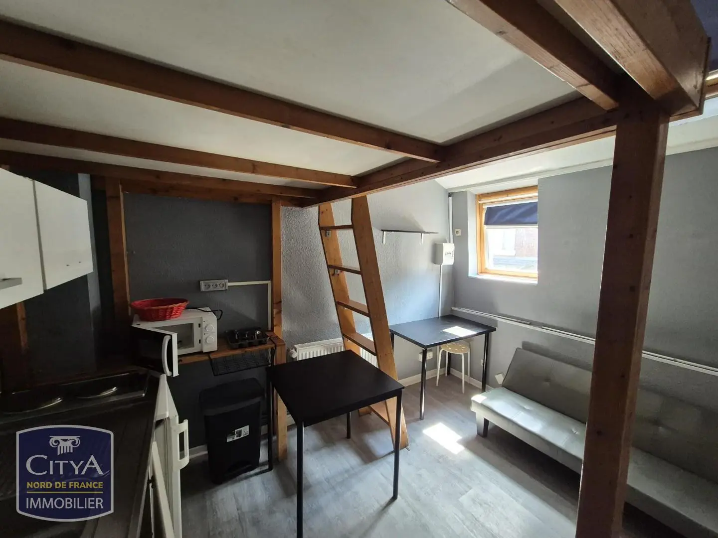 Photo 1 Appartement 1 pièce 13.68m²