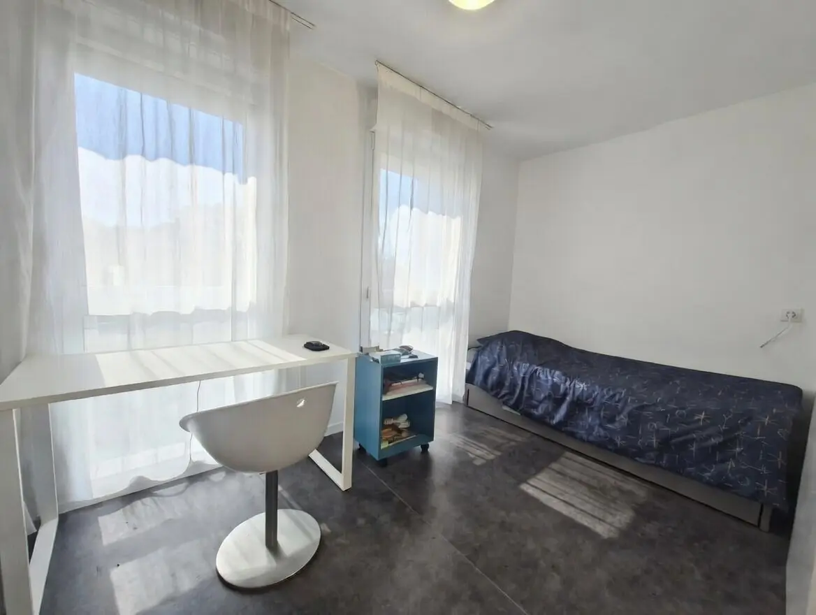 Photo 1 Appartement 1 pièce 17.86m²