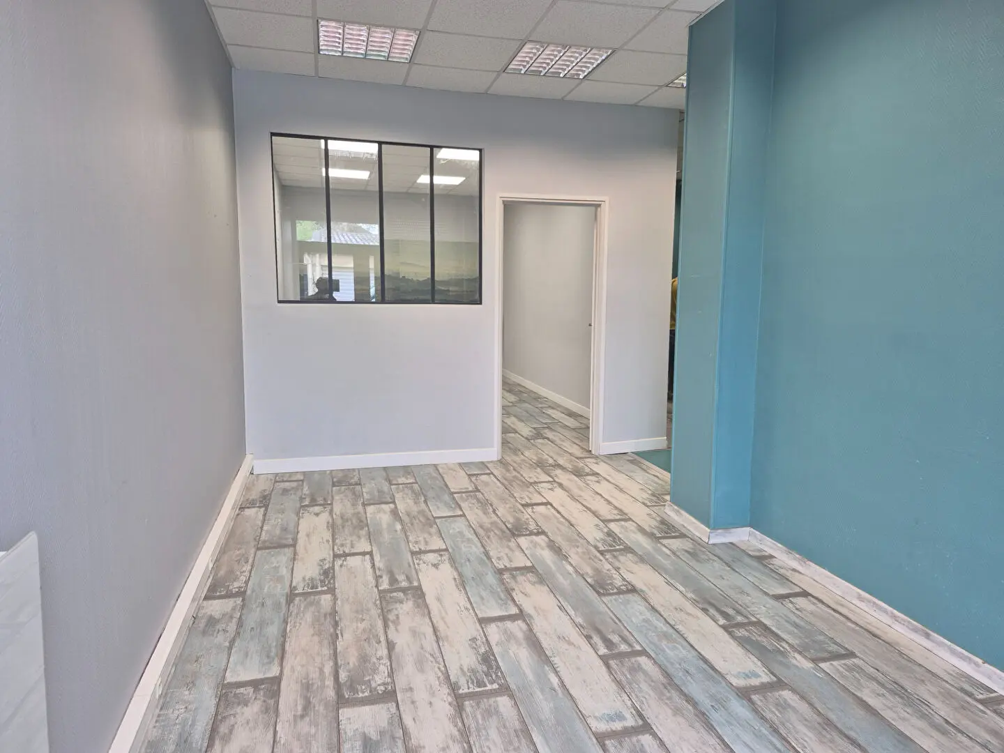 Photo 1 Local Commercial 140m²