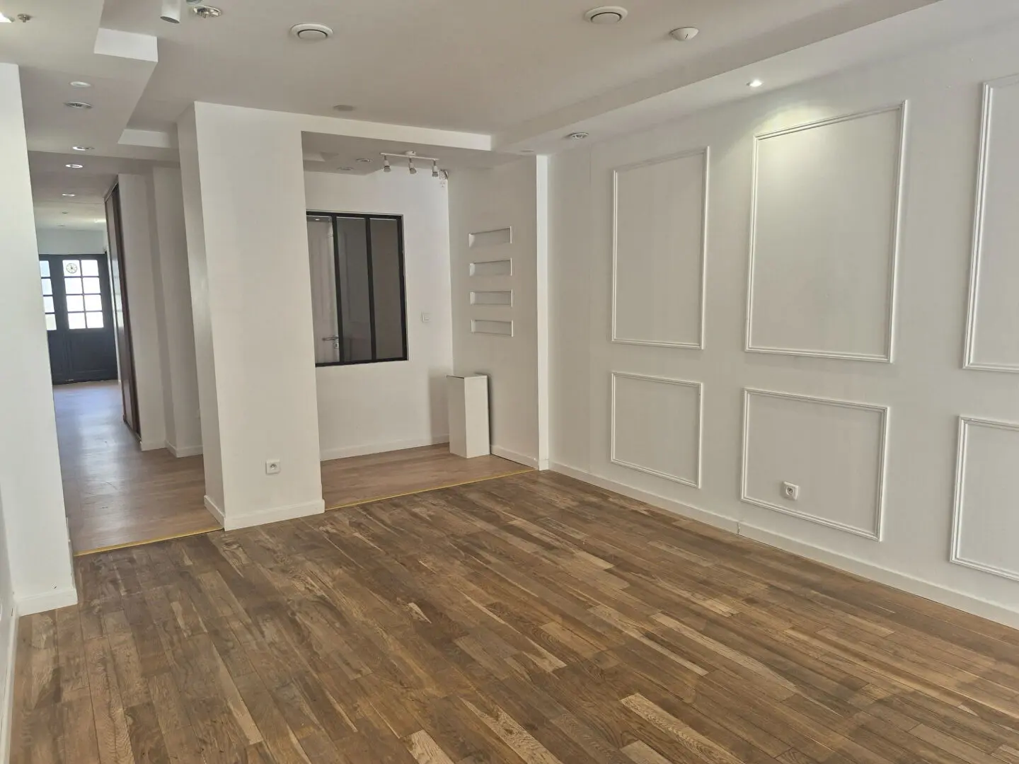 Photo 1 Local Commercial 65m²