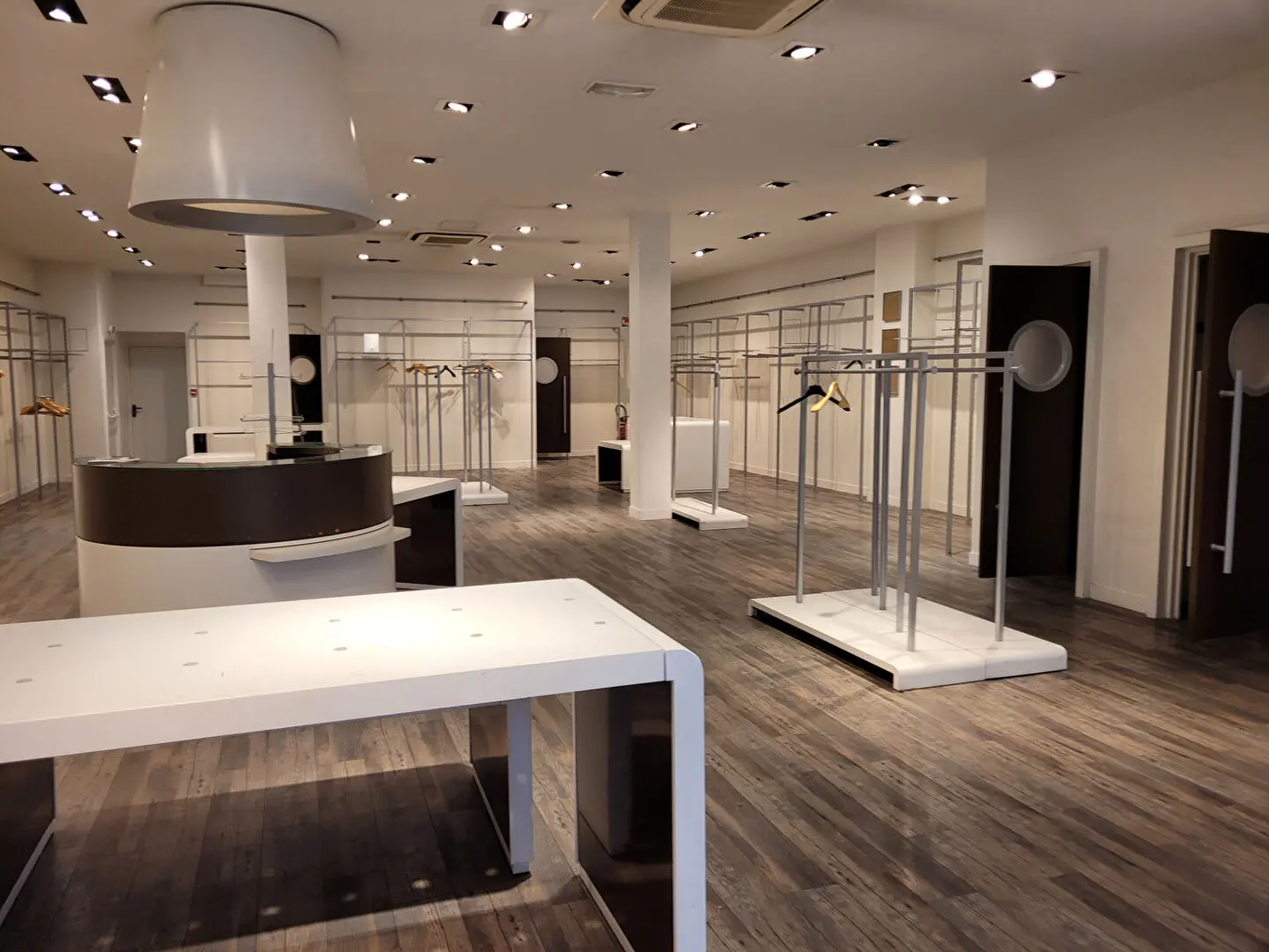 Photo 5 Local Commercial 433m²