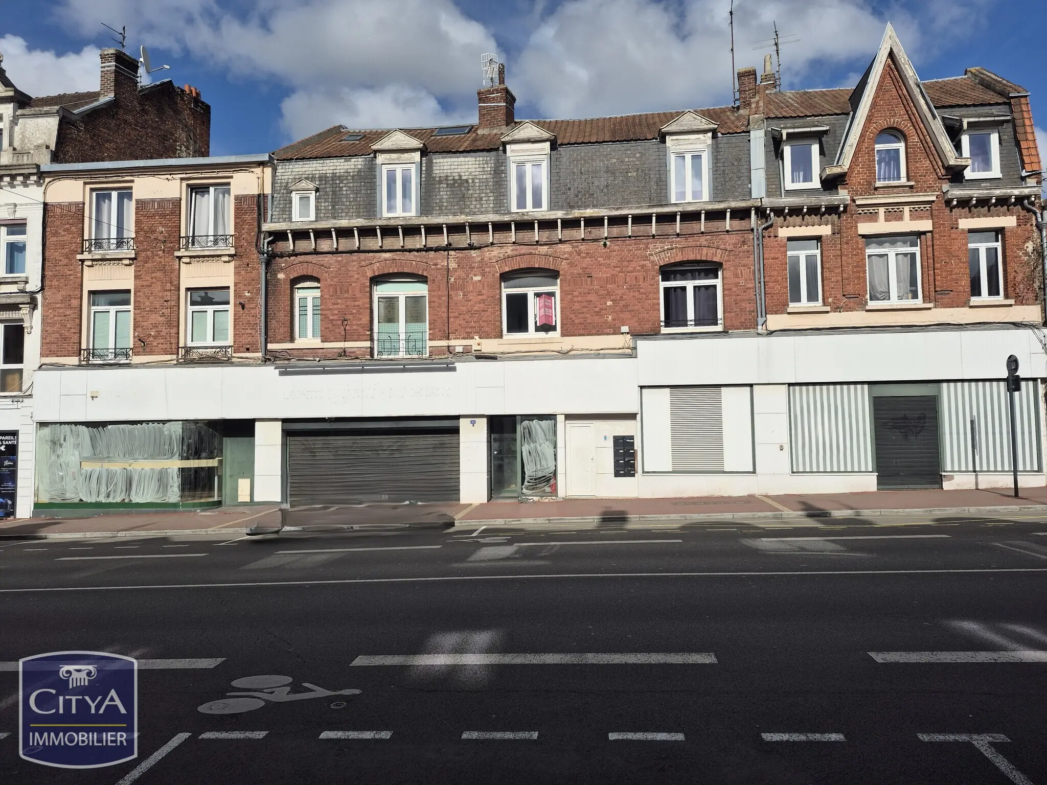 Photo 1 Local Commercial 600m²