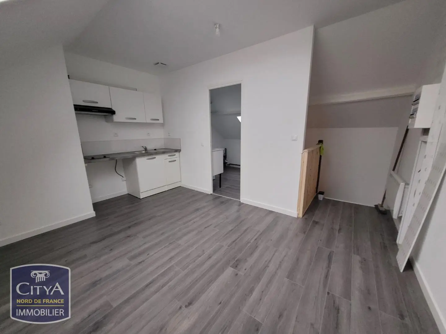 Photo 1 Appartement 1 pièce 16.01m²
