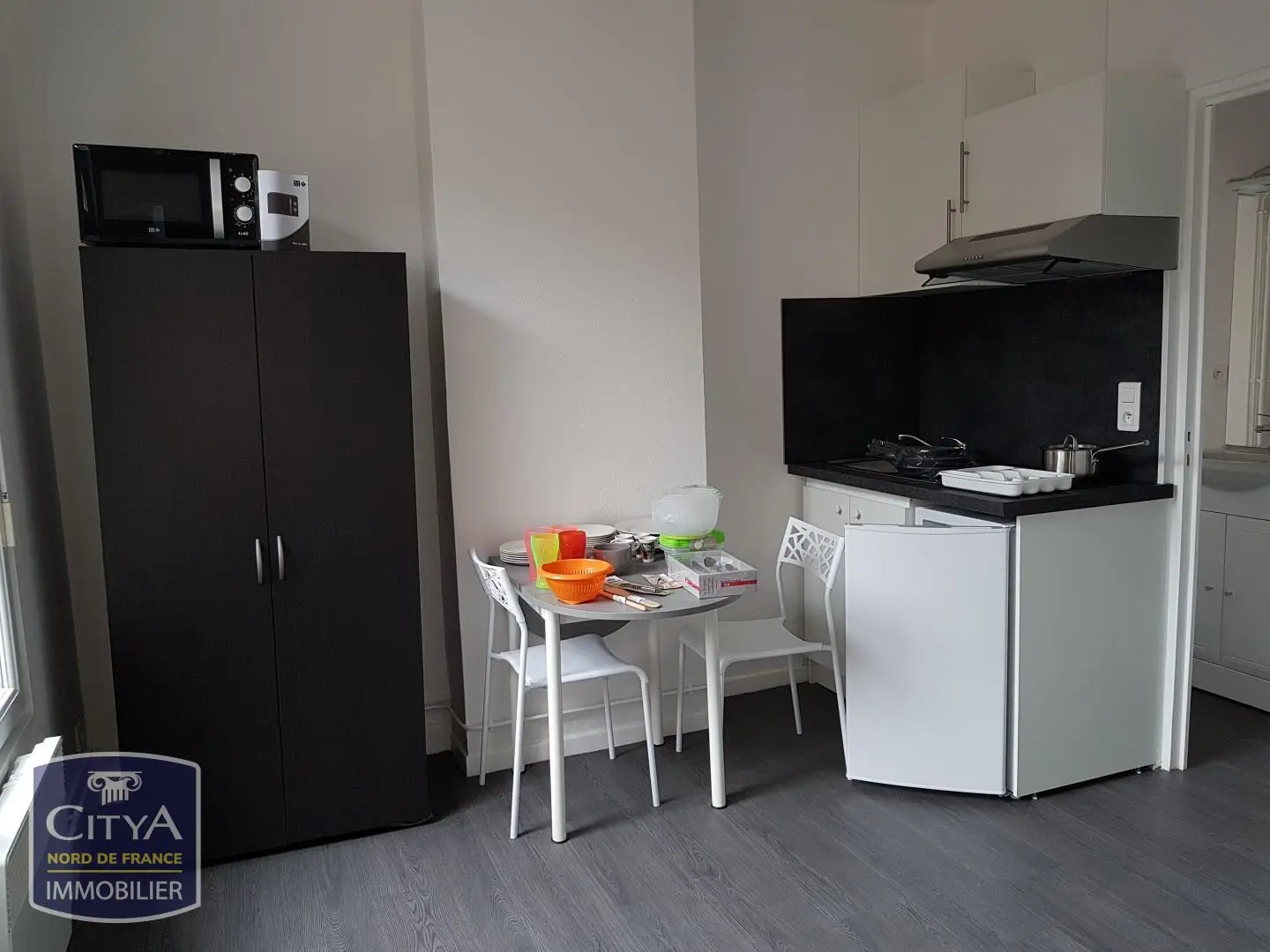 Photo 1 Appartement 1 pièce 15m²