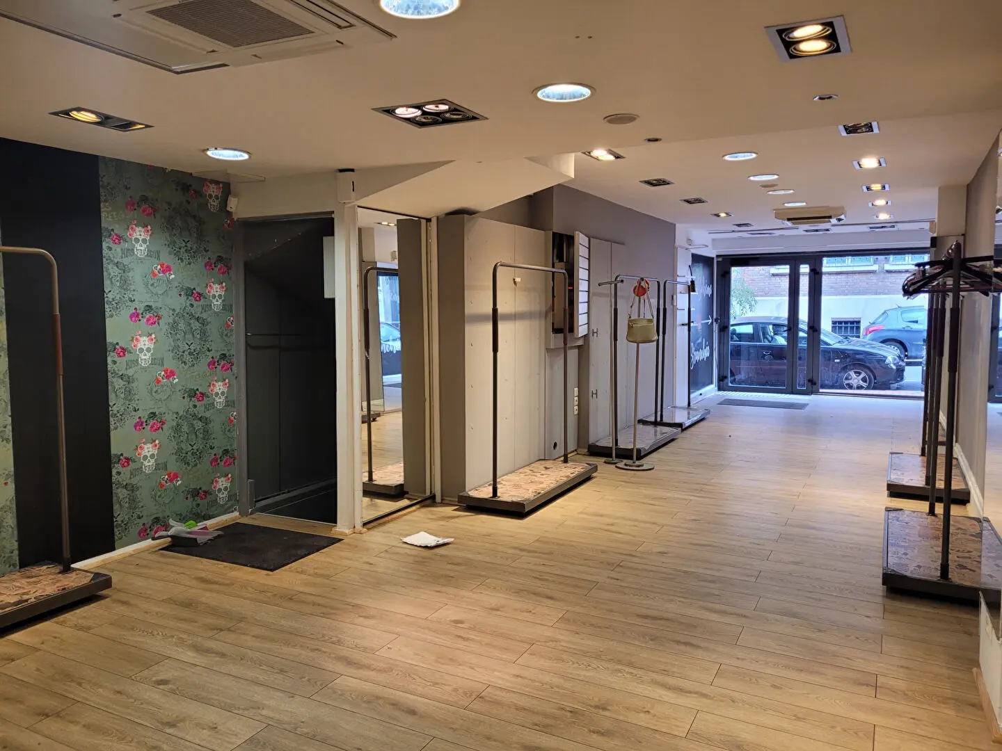 Photo 1 Local Commercial 61m²
