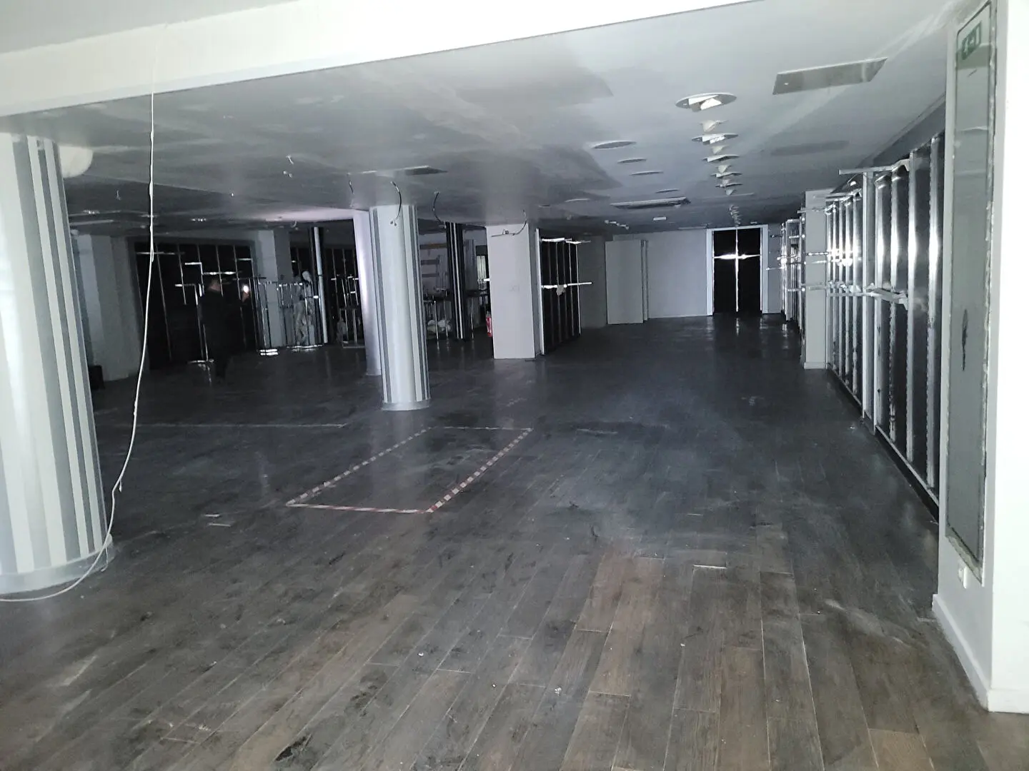 Photo 2 Local Commercial 386m²