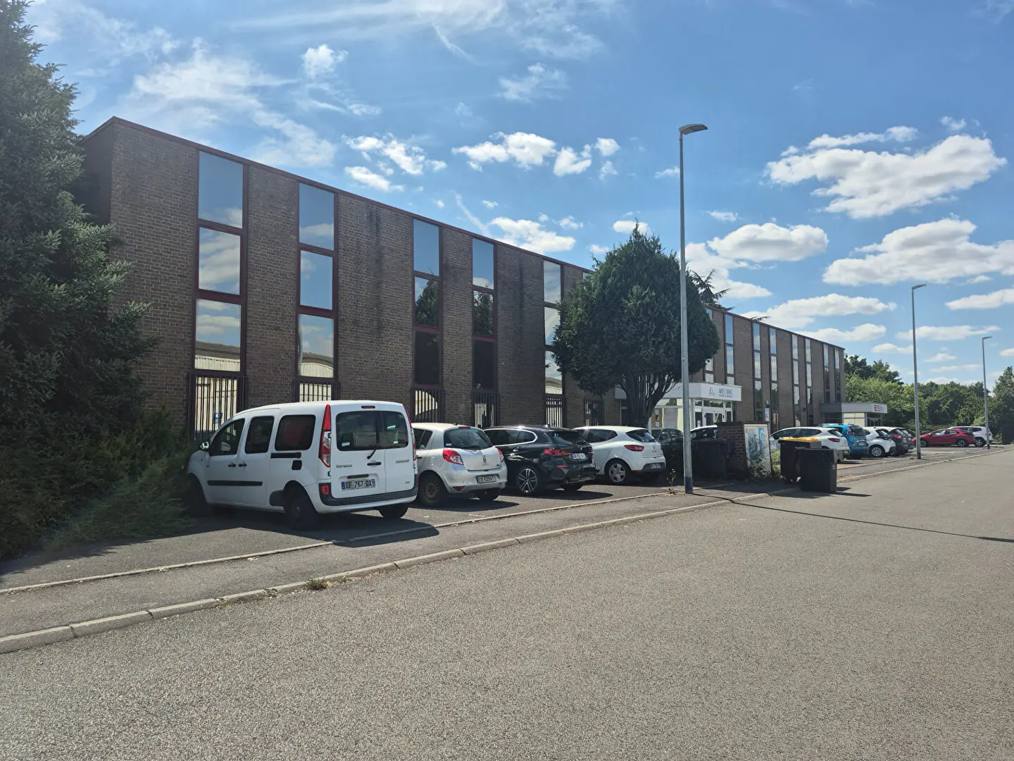 Photo 9 Local Commercial 340m²