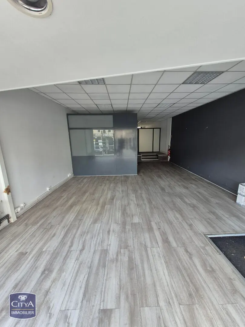 Photo 2 Local Commercial 104m²
