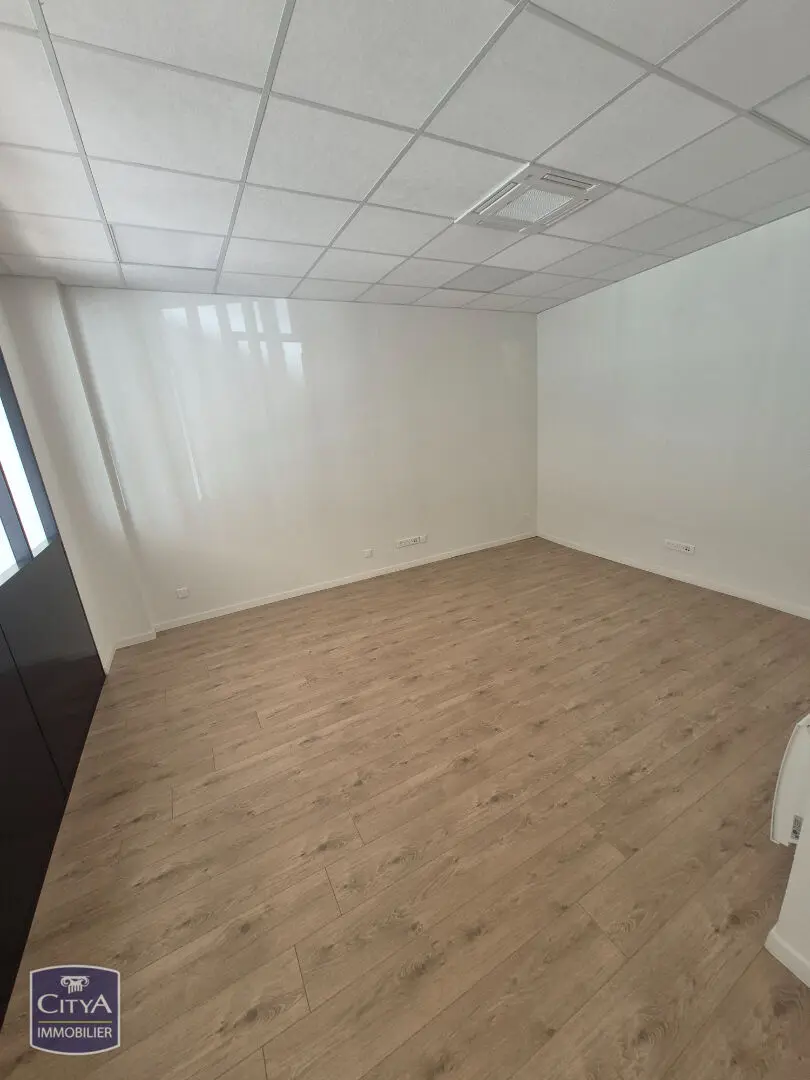 Photo 5 Local Commercial 140m²