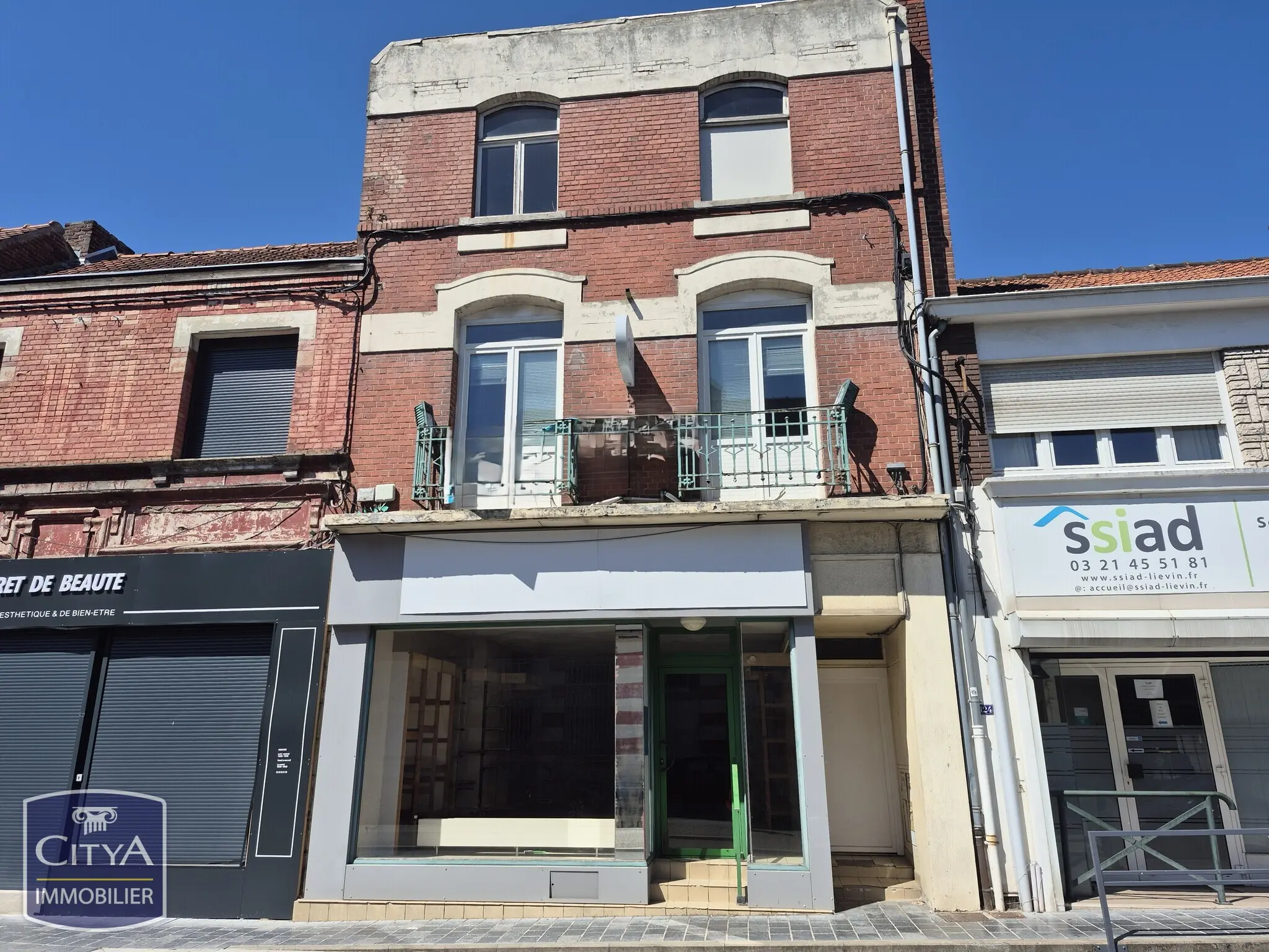 Photo 1 Immeuble 200m²