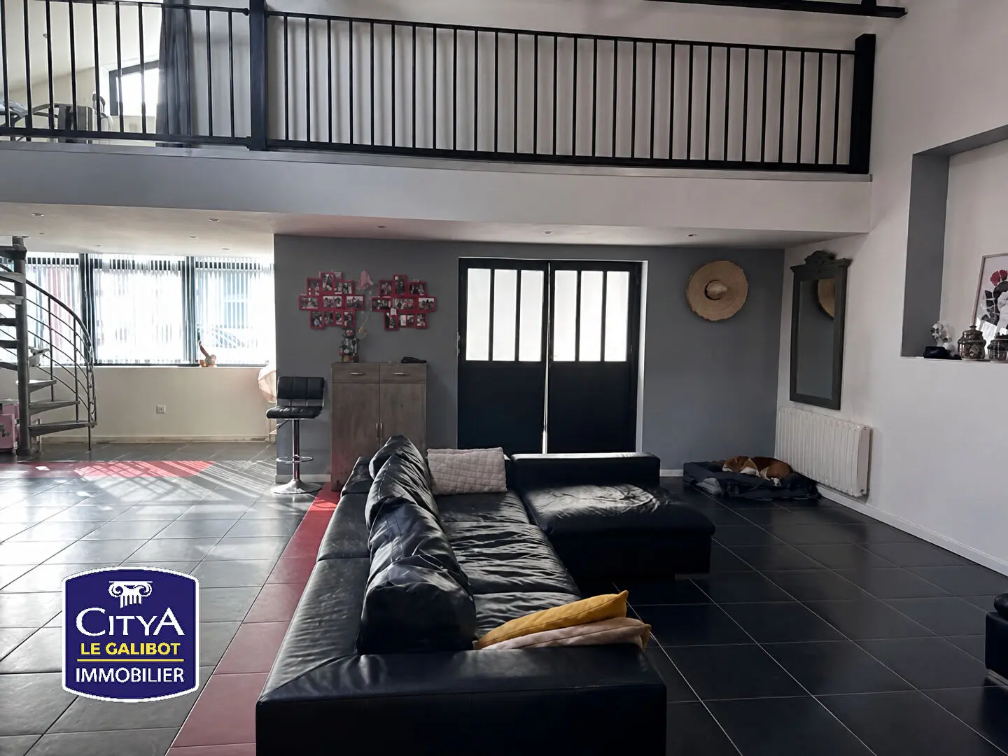 Photo 3 Appartement 6 pièces 220m²