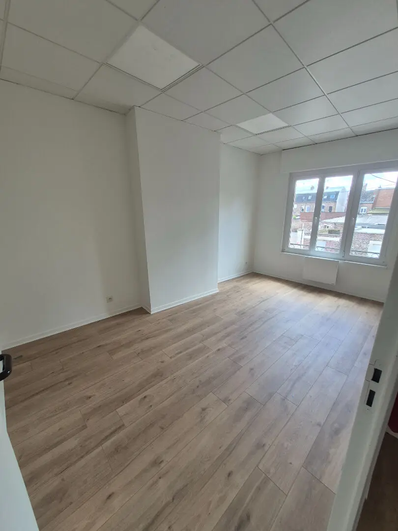Photo 6 Local Commercial 1 pièce 250m²
