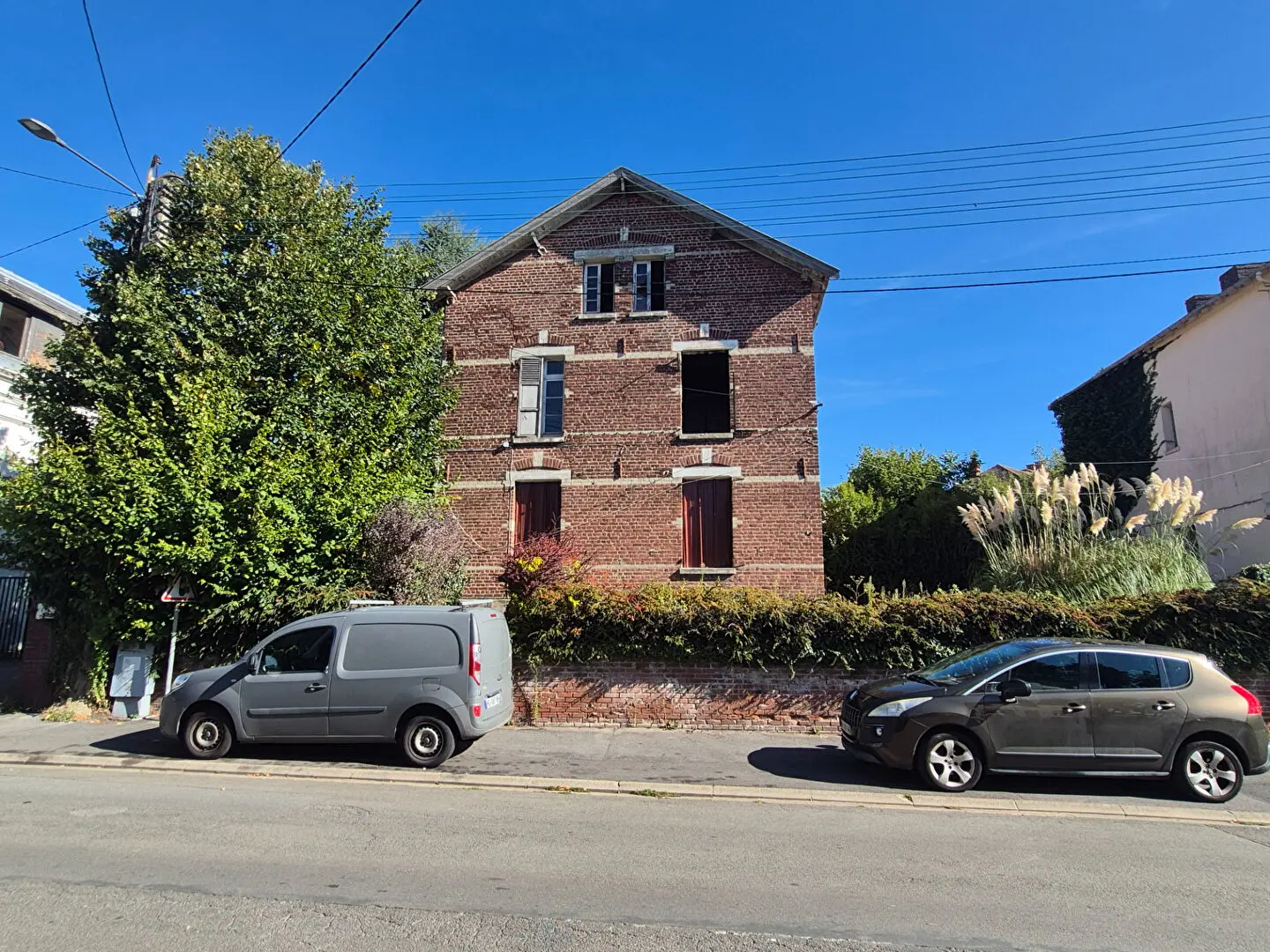 Photo 1 Immeuble 260m²