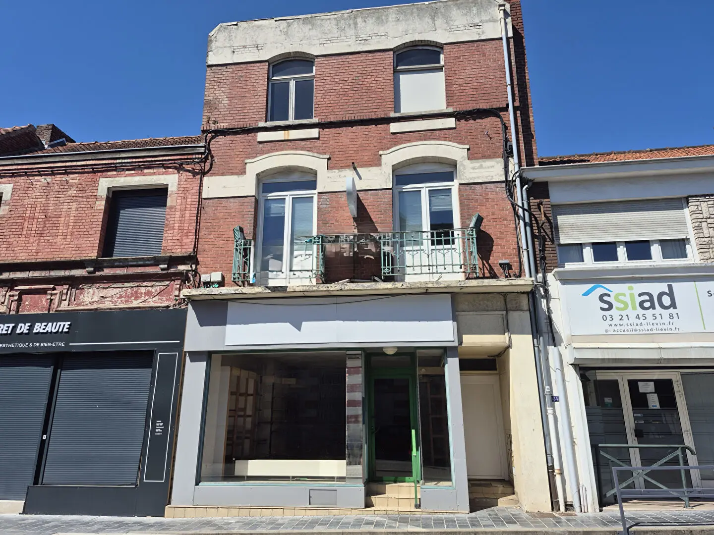 Photo 1 Immeuble 200m²