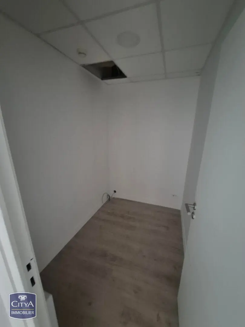 Photo 5 Local Commercial 185m²