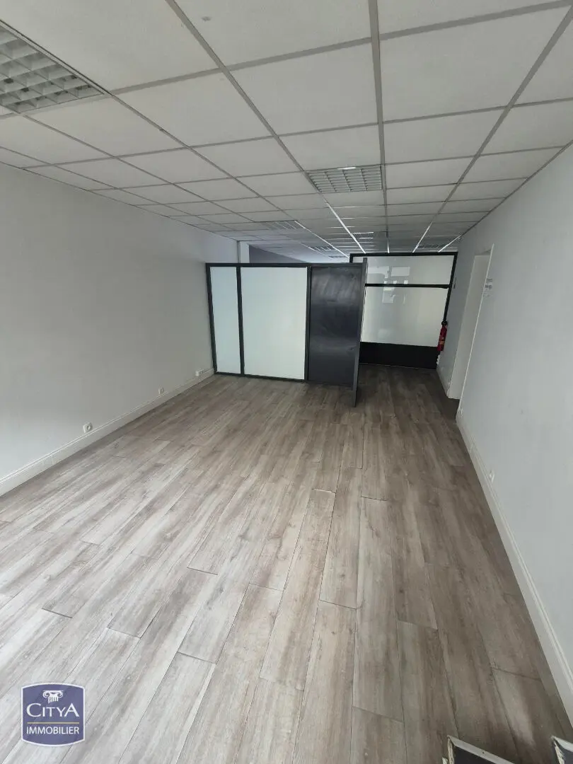 Photo 3 Local Commercial 104m²