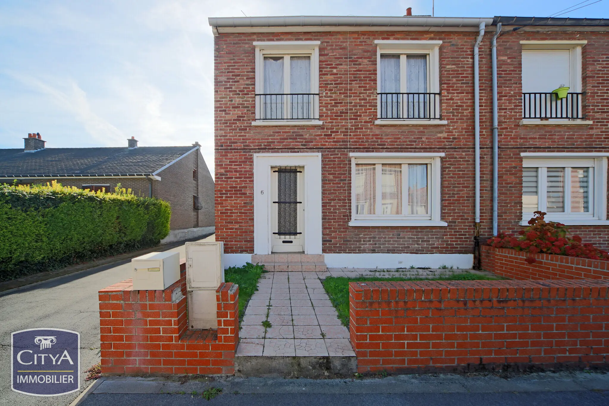 Photo 1 Maison 5 pièces 84m²