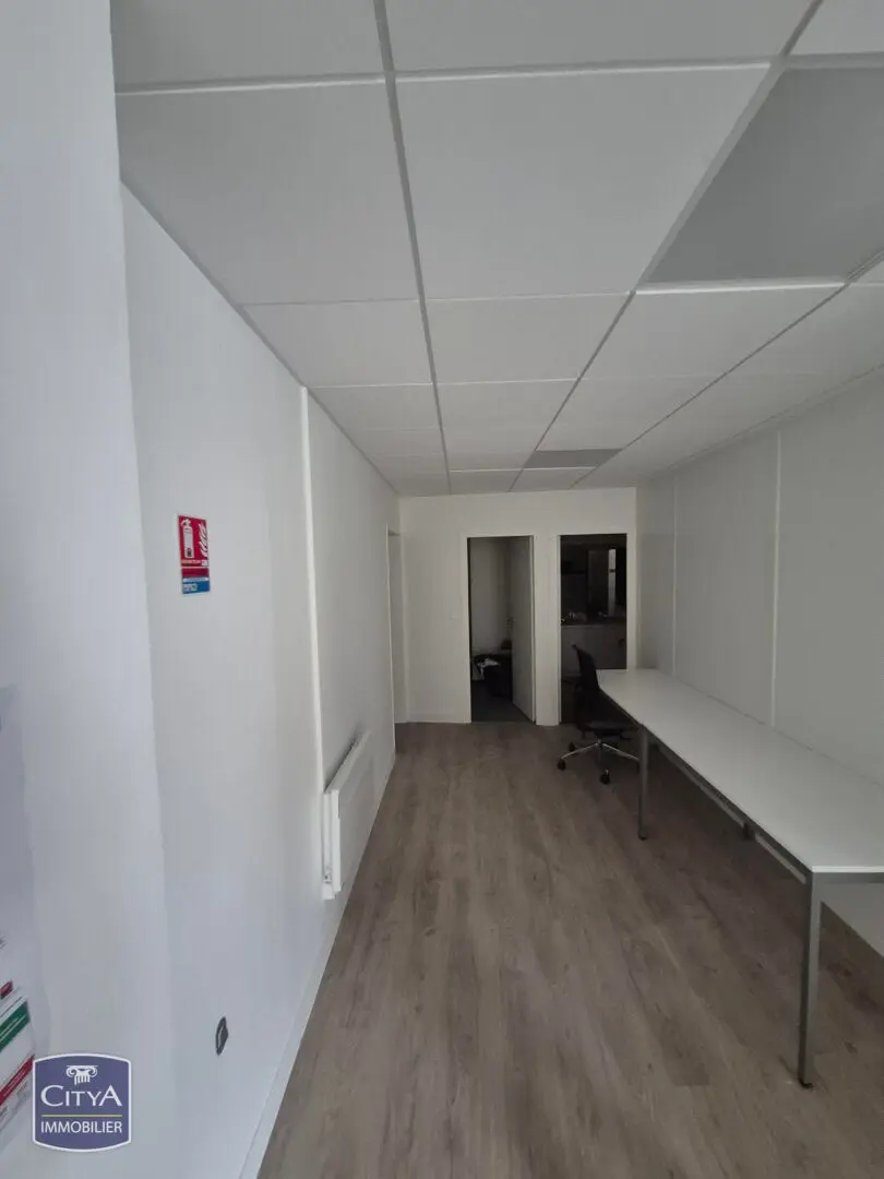 Photo 6 Local Commercial 185m²