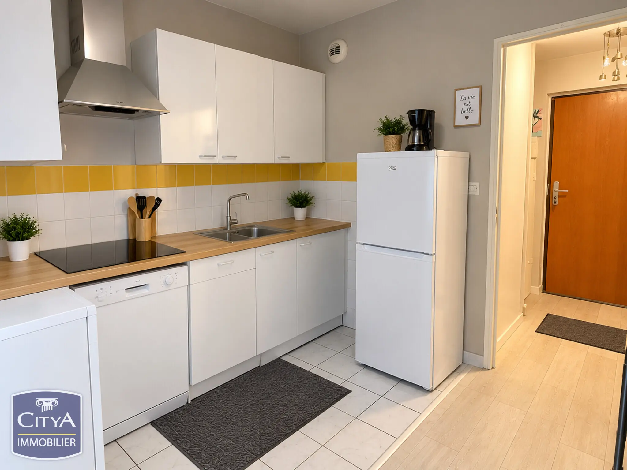 Photo 2 Appartement 1 pièce 37.85m²