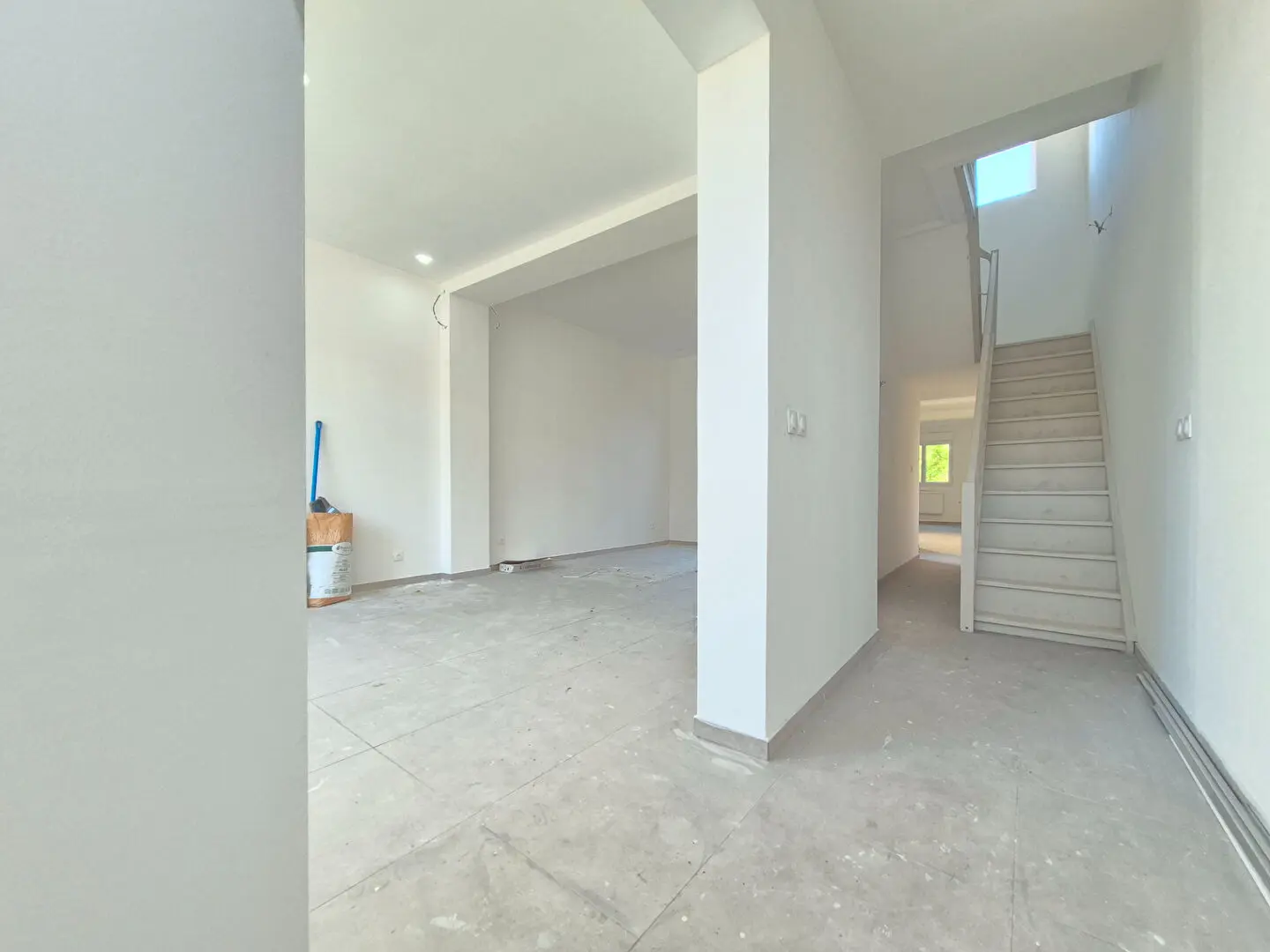 Photo 1 Maison 6 pièces 130m²