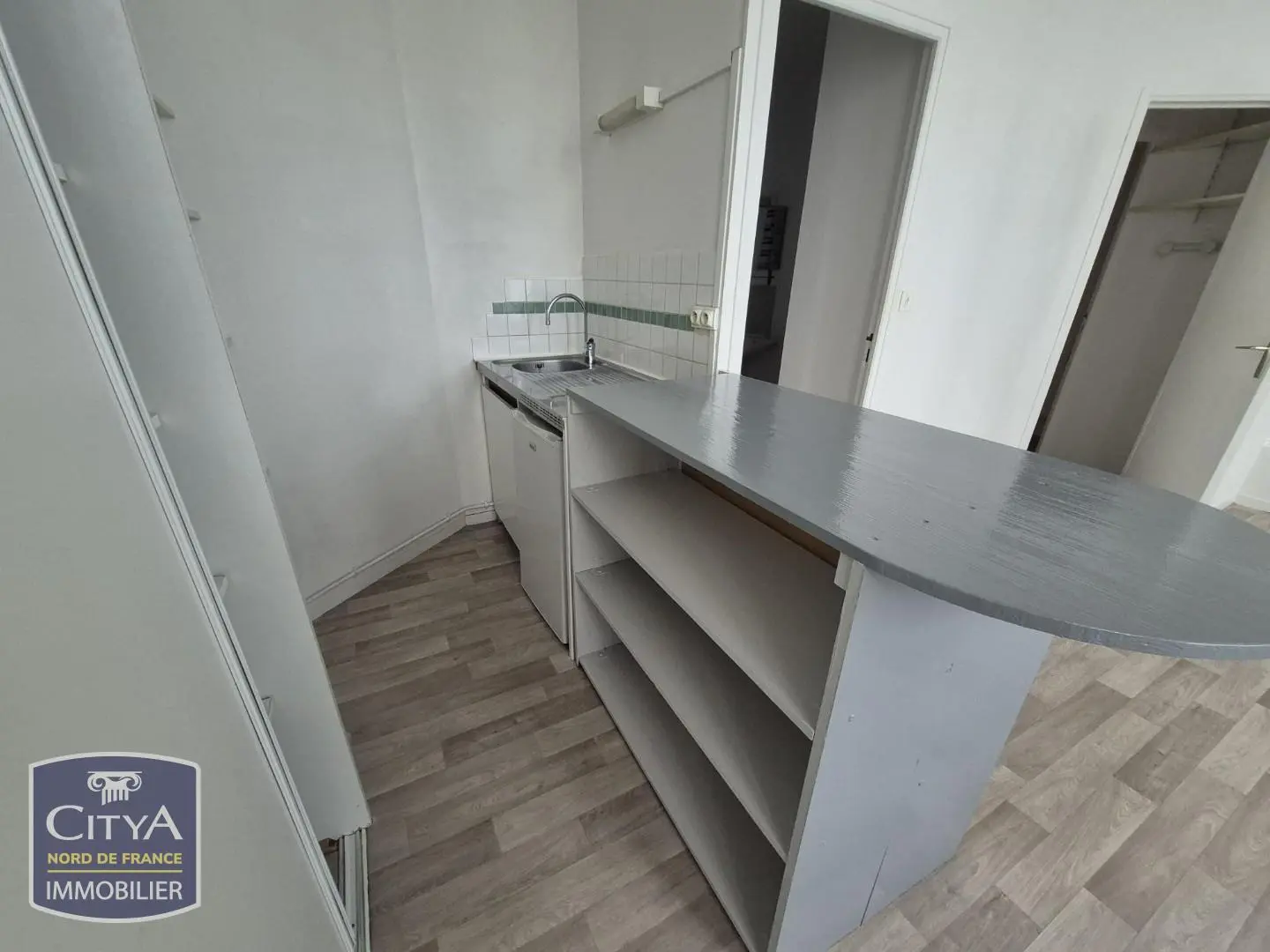 Photo 2 Appartement 1 pièce 25.31m²