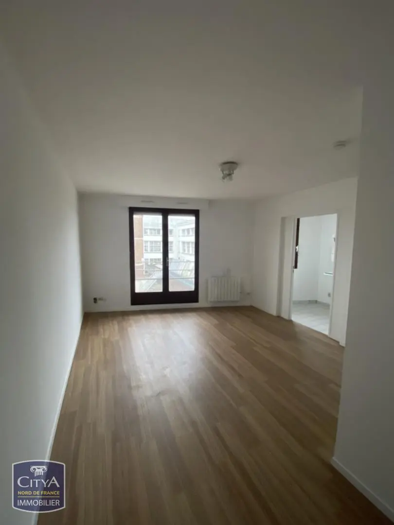Photo 1 Appartement 1 pièce 26.96m²