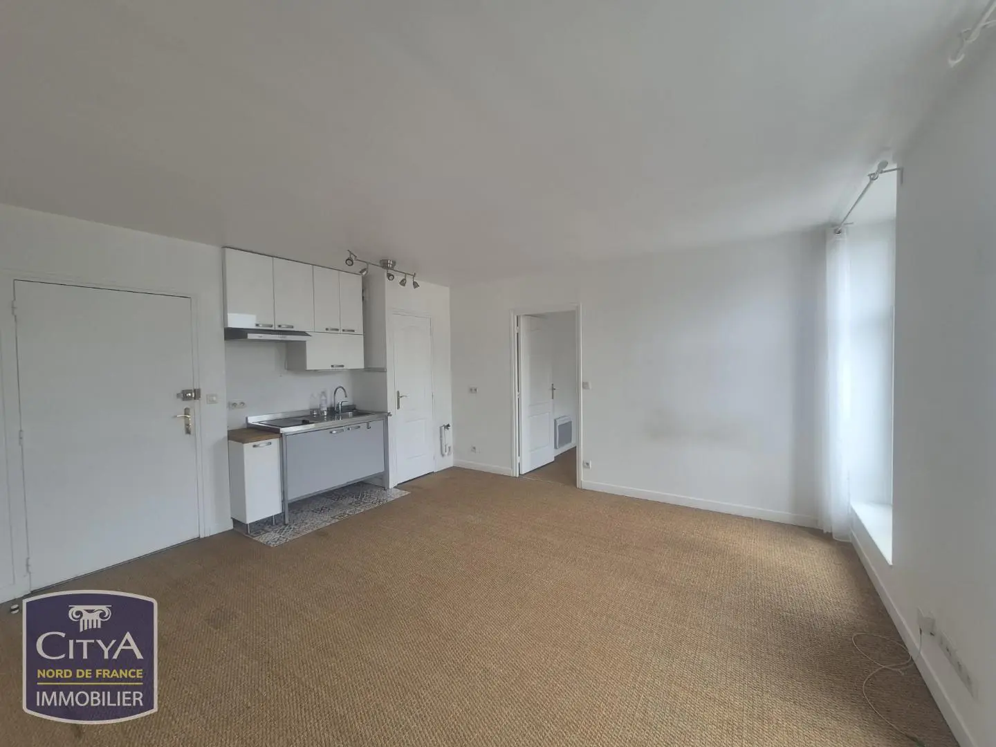 Photo 2 Appartement 1 pièce 33.58m²