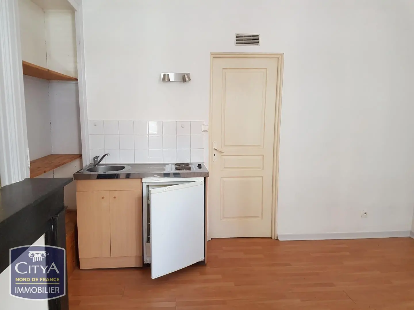Photo 2 Appartement 1 pièce 21.73m²