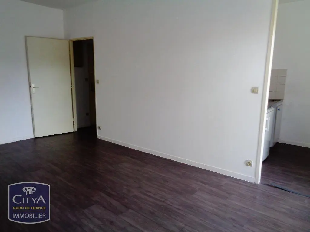 Photo 2 Appartement 1 pièce 28m²