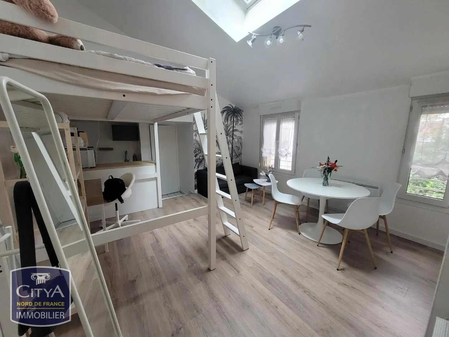 Photo 1 Appartement 1 pièce 26.96m²