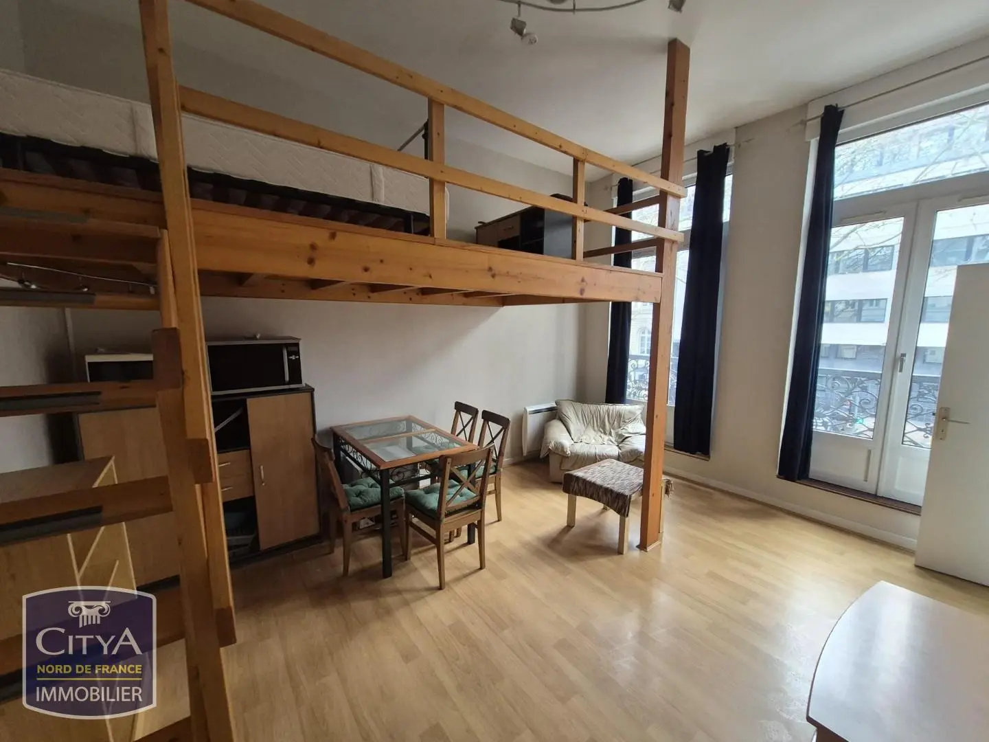 Photo 1 Appartement 1 pièce 28.4m²
