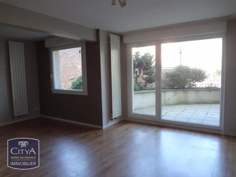 Photo 1 Appartement 1 pièce 32.85m²