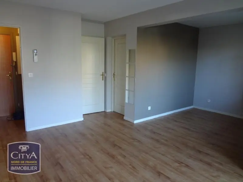 Photo 2 Appartement 1 pièce 32.85m²