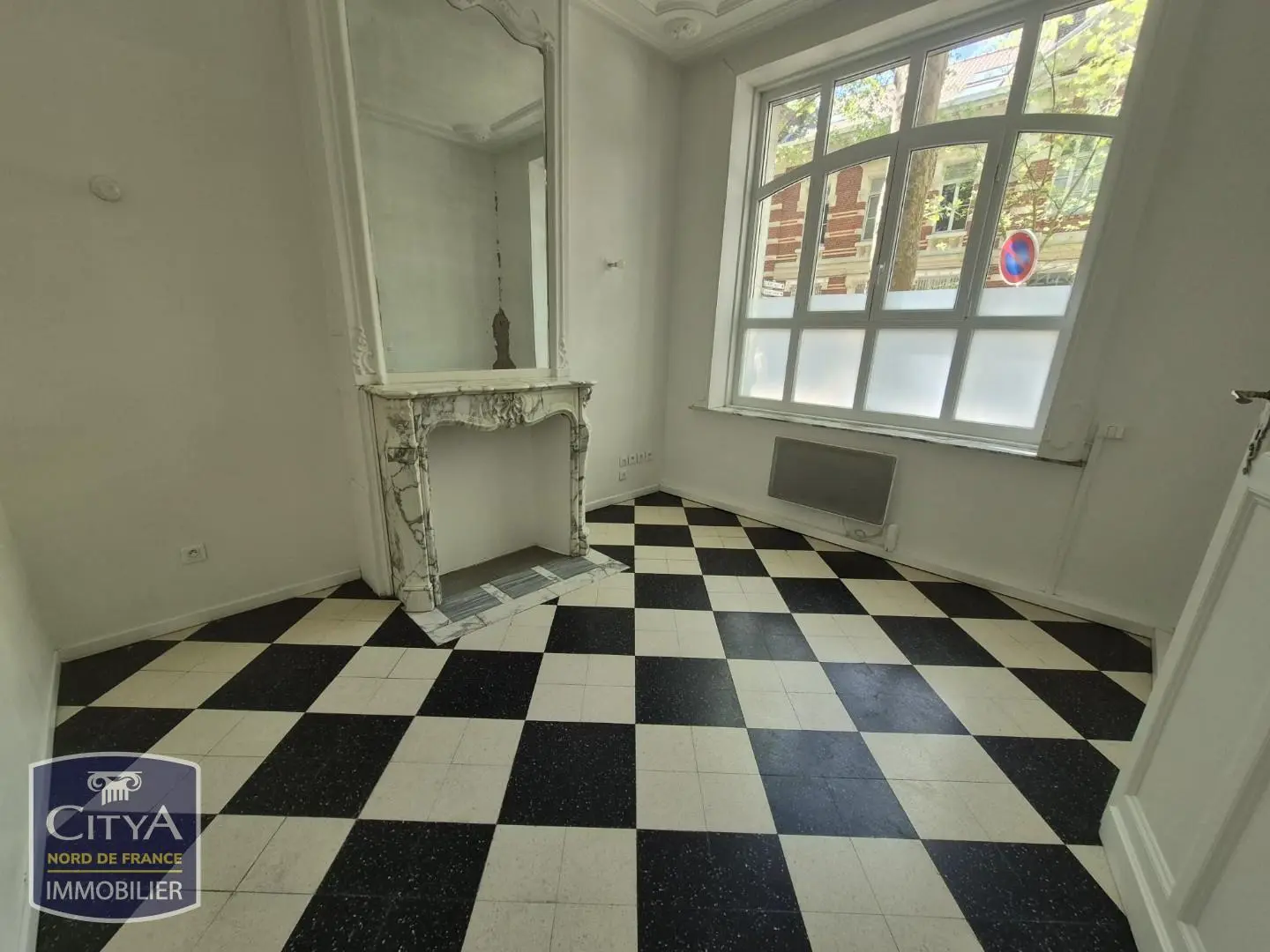 Photo 1 Appartement 1 pièce 22.7m²