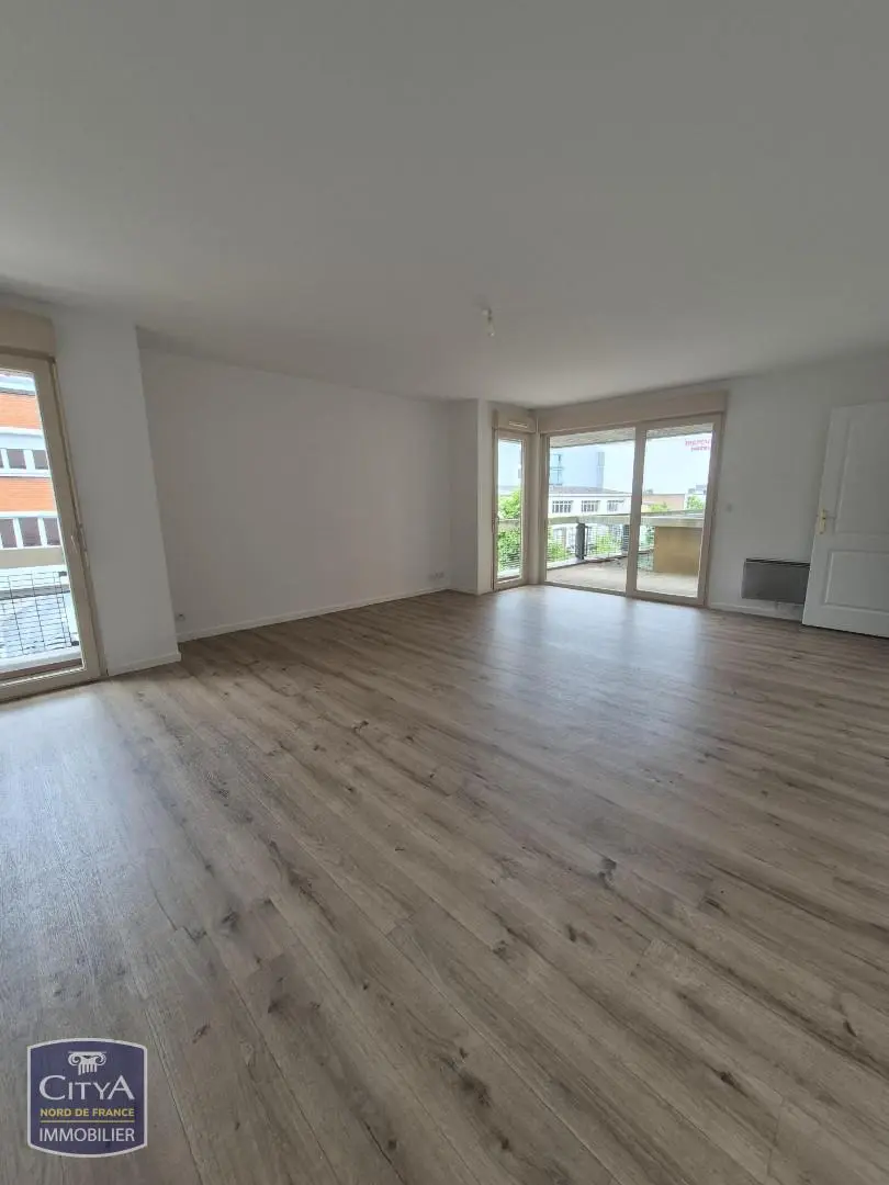 Photo 1 Appartement 3 pièces 82.15m²