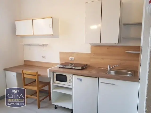 Photo 2 Appartement 1 pièce 14.24m²