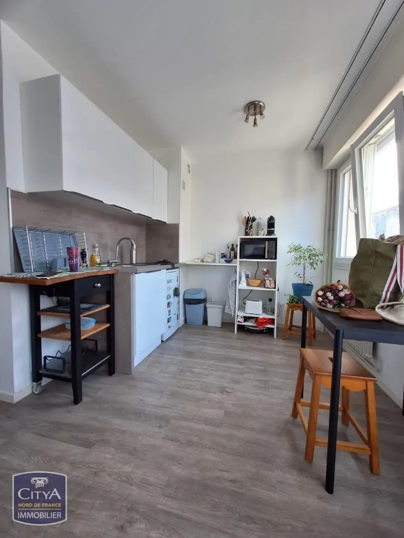 Photo 1 Appartement 1 pièce 23.51m²