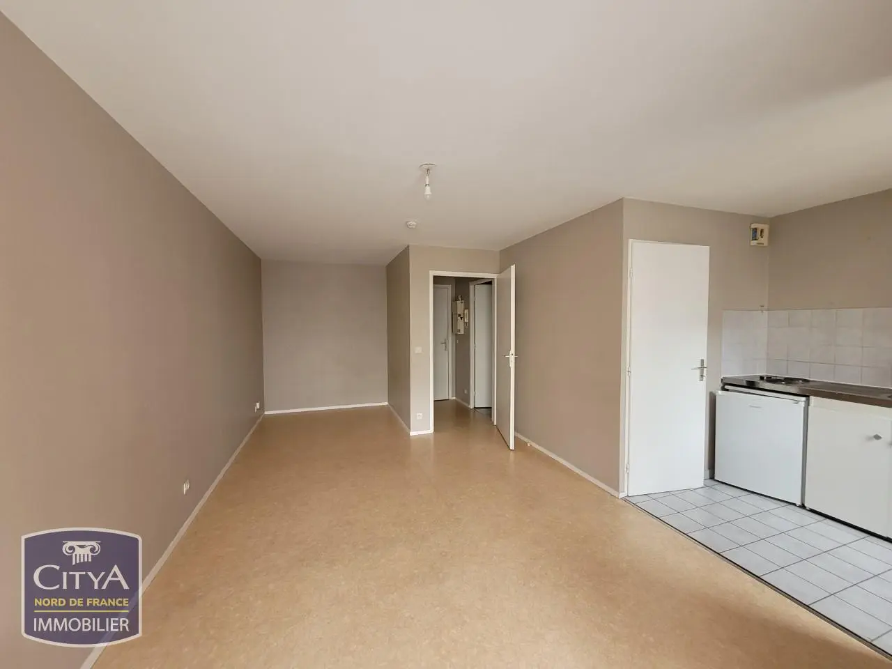Photo 1 Appartement 1 pièce 28.37m²