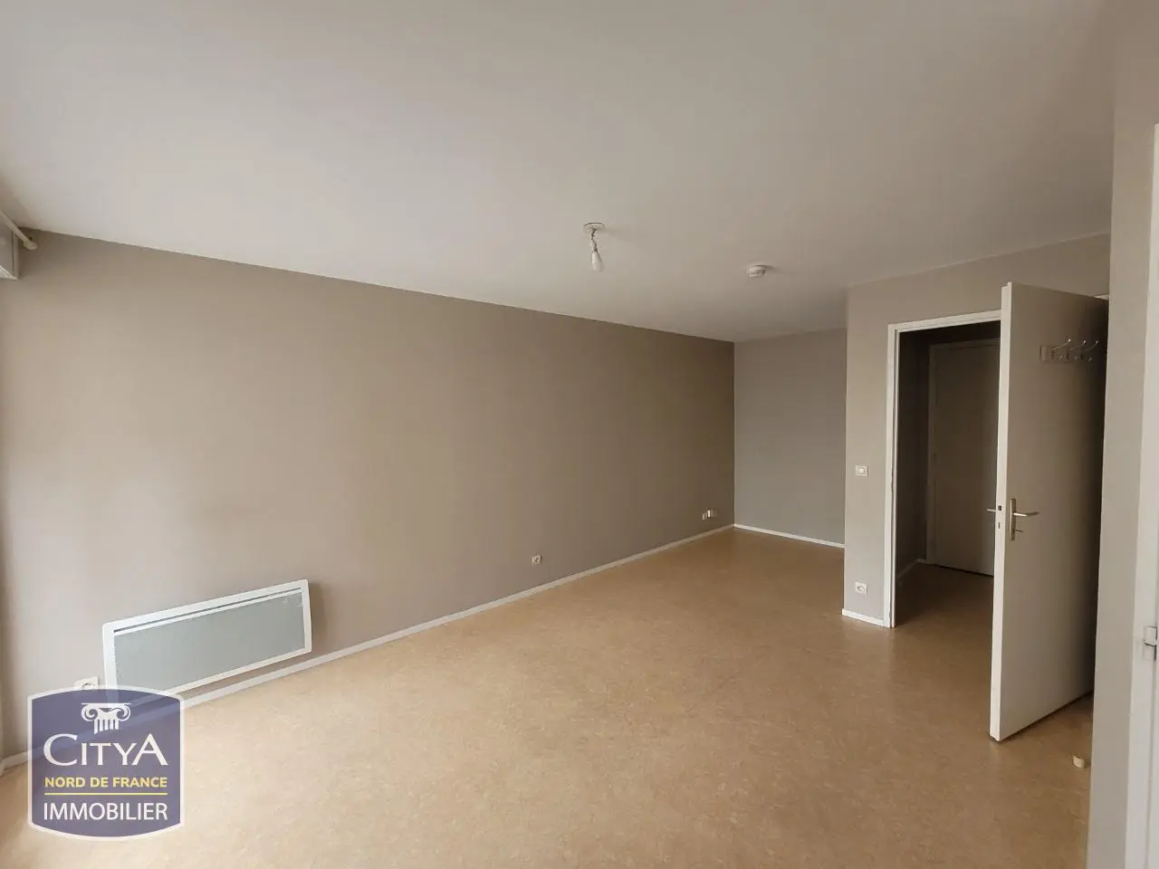 Photo 2 Appartement 1 pièce 28.37m²