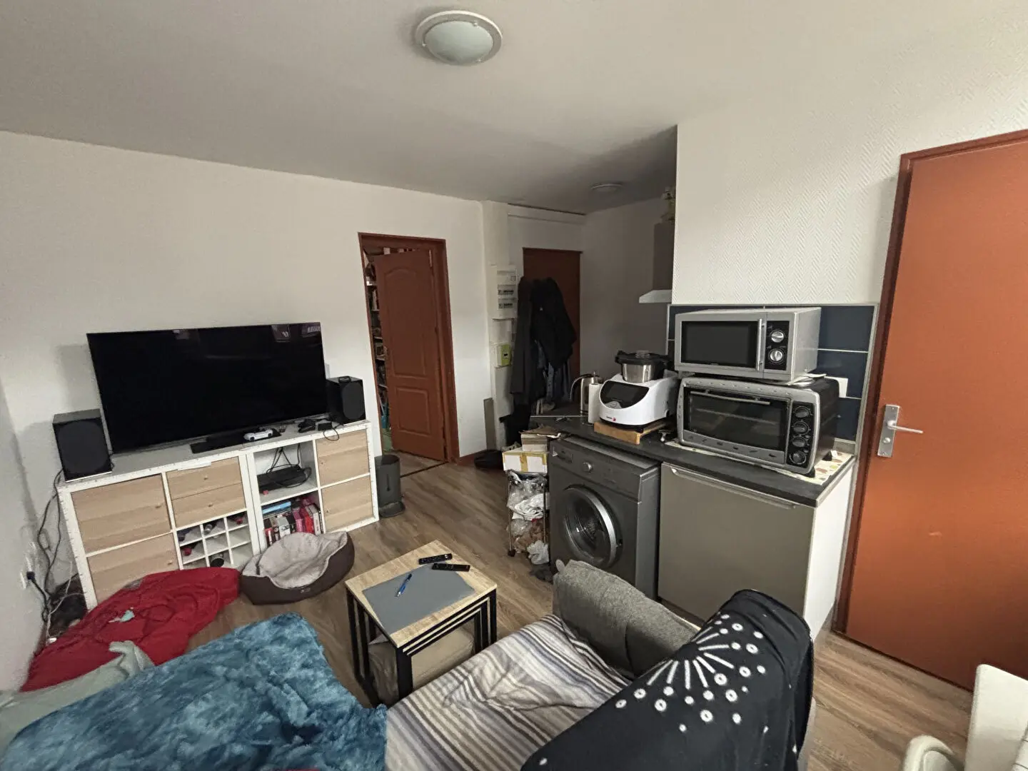 Photo 1 Appartement 1 pièce 28m²