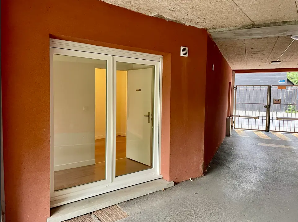 Photo 5 Local Professionnel 1 pièce 44m²