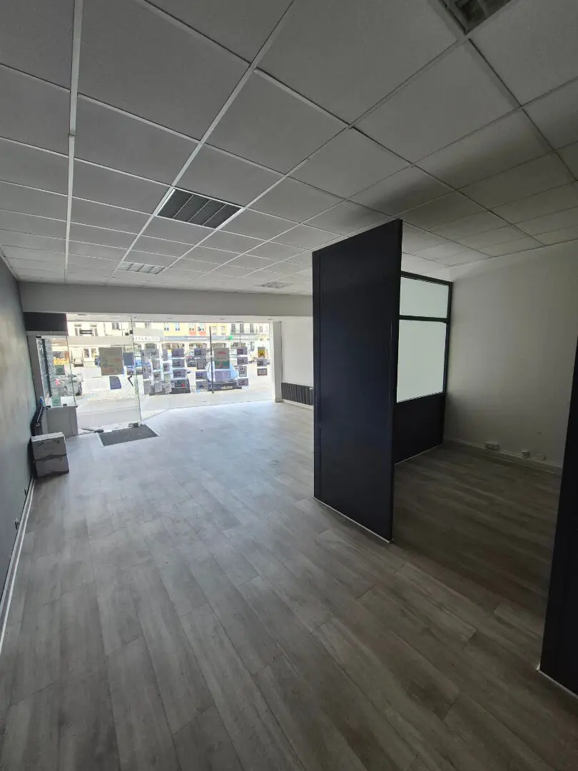 Photo 4 Local Commercial 1 pièce 104m²
