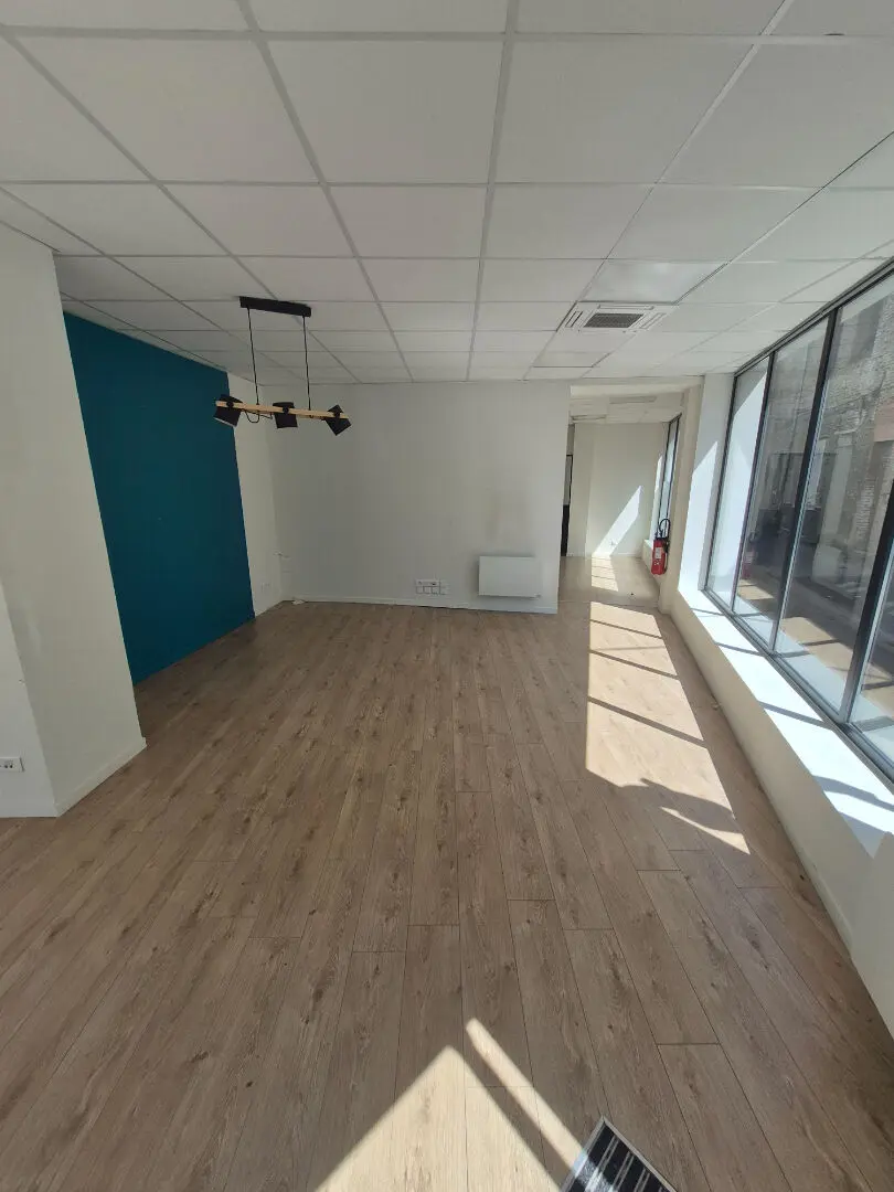 Photo 7 Local Commercial 1 pièce 140m²