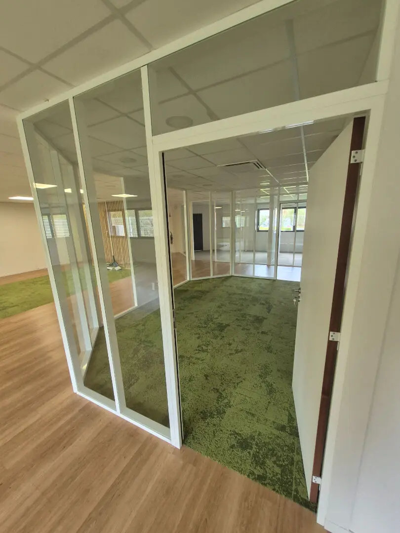Photo 5 Local Professionnel 1 pièce 385m²