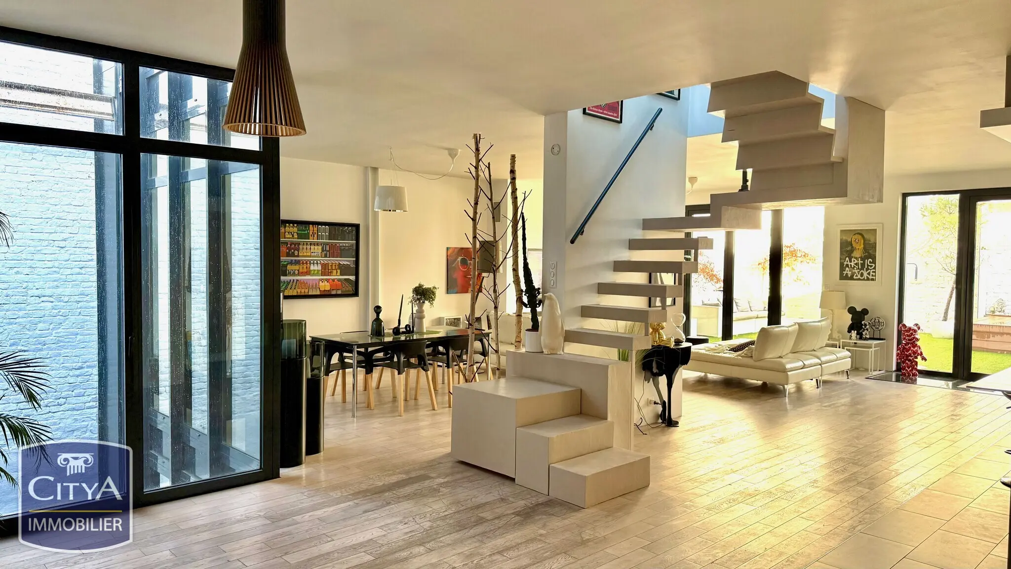 Photo 1 Appartement 6 pièces 281.4m²